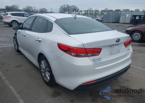 2016 Kia Optima Ex z USA, uszkodzony, nr VIN 5XXGU4L39GG080021